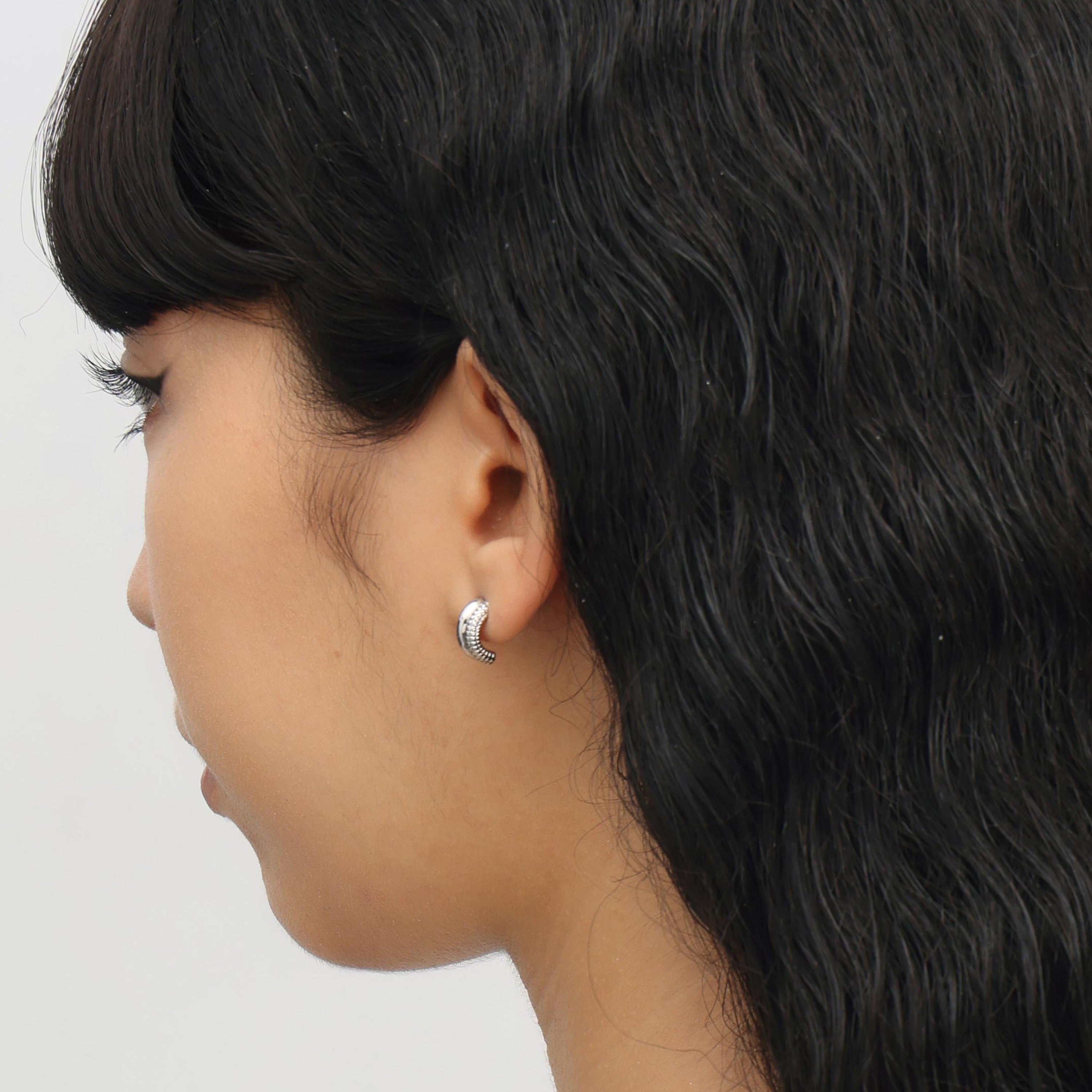 RSNY simple line earrings