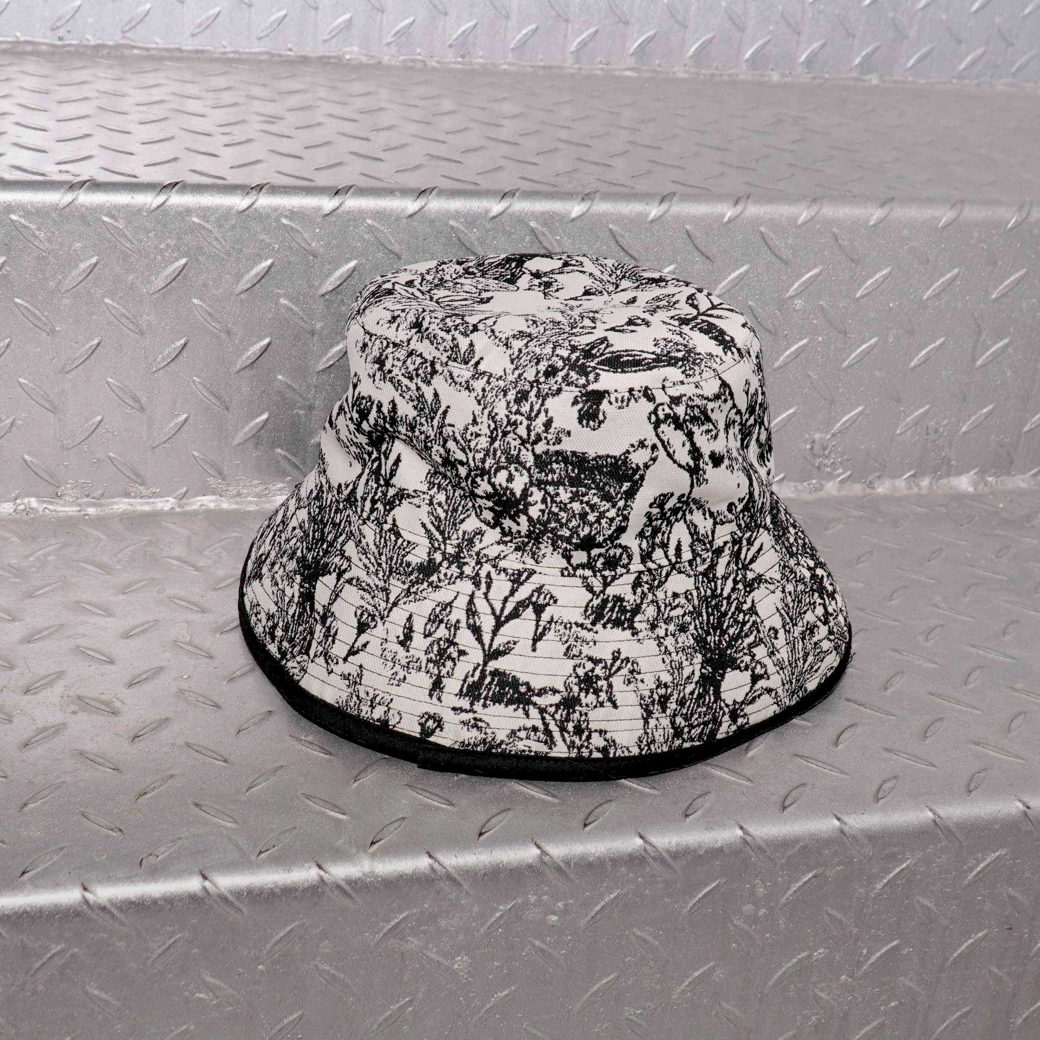 RSNY Dainty double - sided bucket hat - HT0203